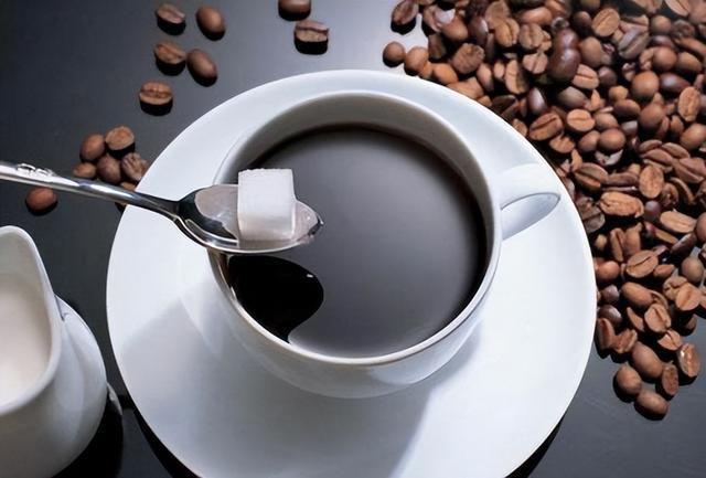 安博体育官方加糖的咖啡健康吗？提醒：喜欢喝咖啡的人或可收获这4个好处(图2)