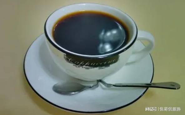 安博体育官方女人喜欢喝咖啡会“加速衰老”还是能“延缓衰老”？结局意外(图1)